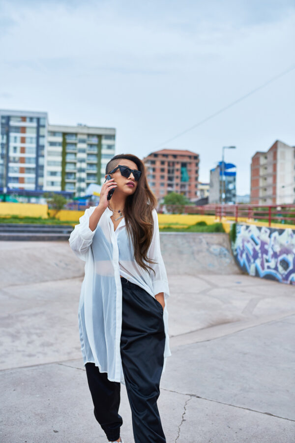 On the picture you can see the oversized blouse Fuga for women made in Cusco Peru by moonatics conceptstore.